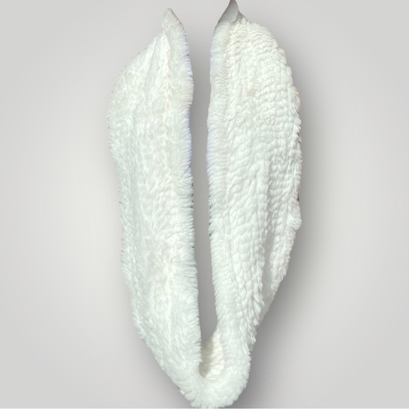 Adrienne Landau Rabbit Fur Snood Scarf 🐇 - Picture 7 of 7